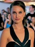 Natalie Portman con vestido de Tirantes